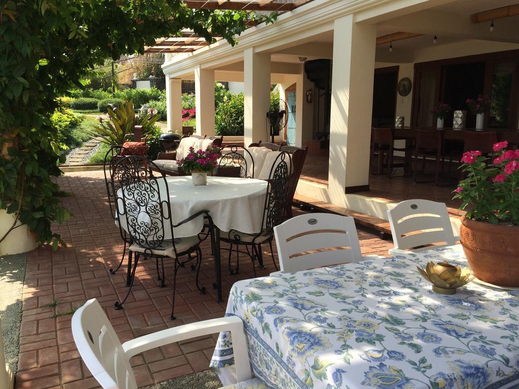 Ataalaya Farmhouse Batangas Exterior photo